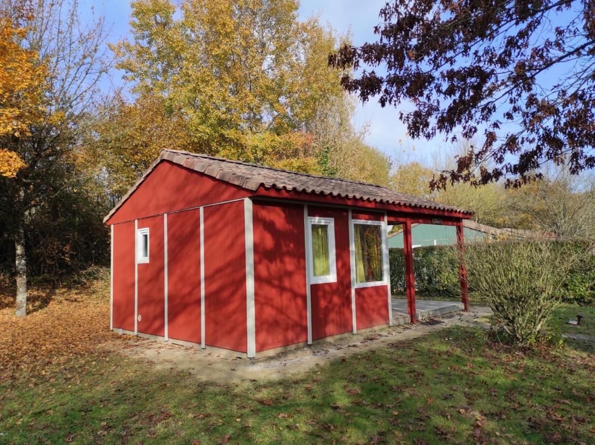 Chalet Simple Au Camping L'Etruyere Au Lac La Tardiere Екстер'єр фото