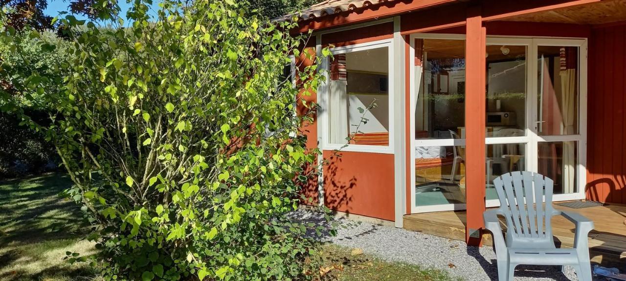 Chalet Simple Au Camping L'Etruyere Au Lac La Tardiere Екстер'єр фото