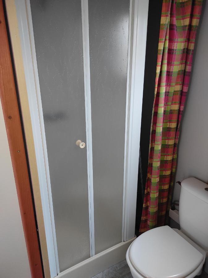 Chalet Simple Au Camping L'Etruyere Au Lac La Tardiere Екстер'єр фото