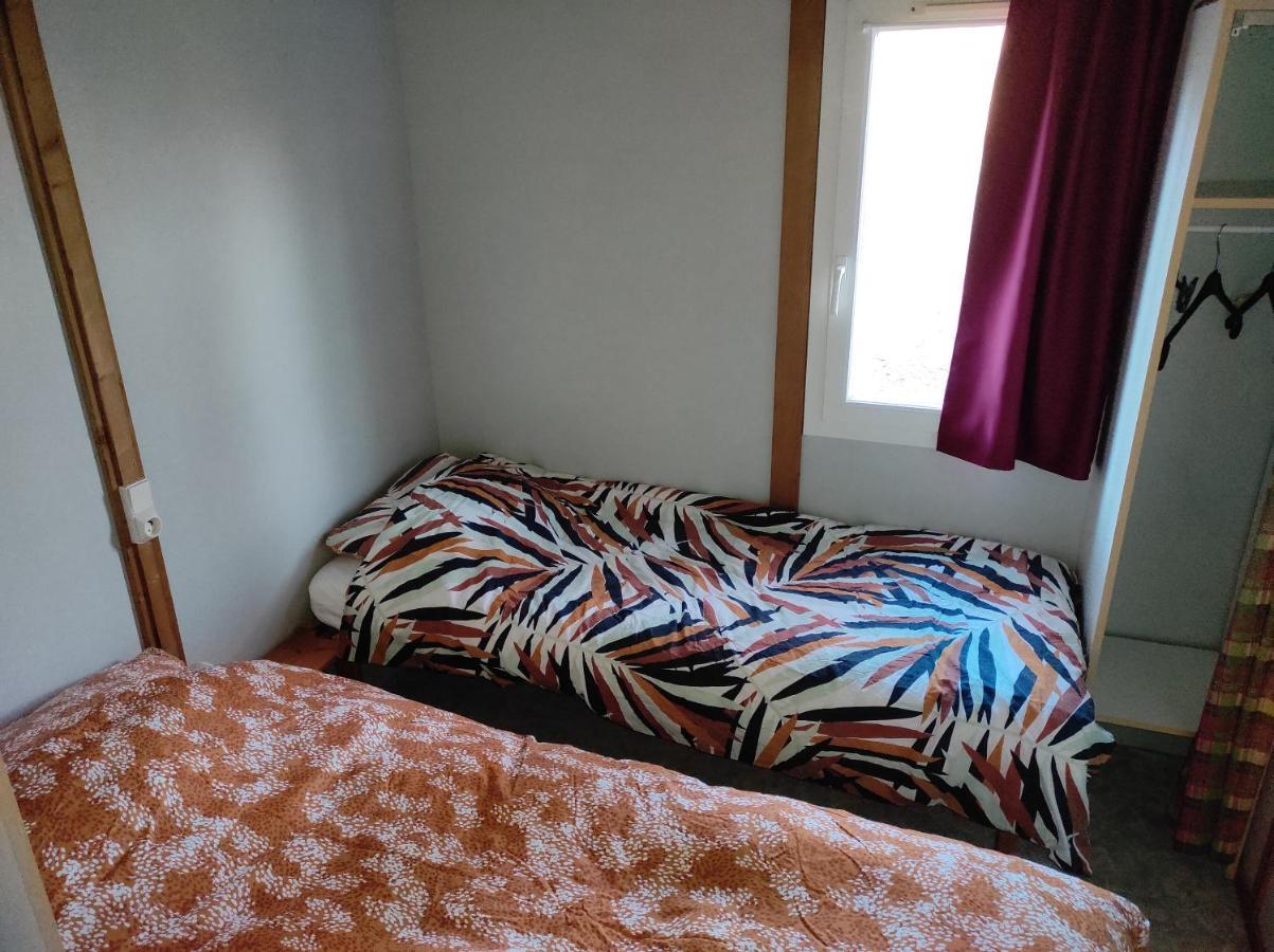 Chalet Simple Au Camping L'Etruyere Au Lac La Tardiere Екстер'єр фото